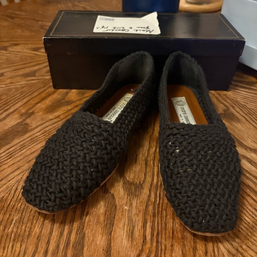 Andre Assous Black Woven flats (8)